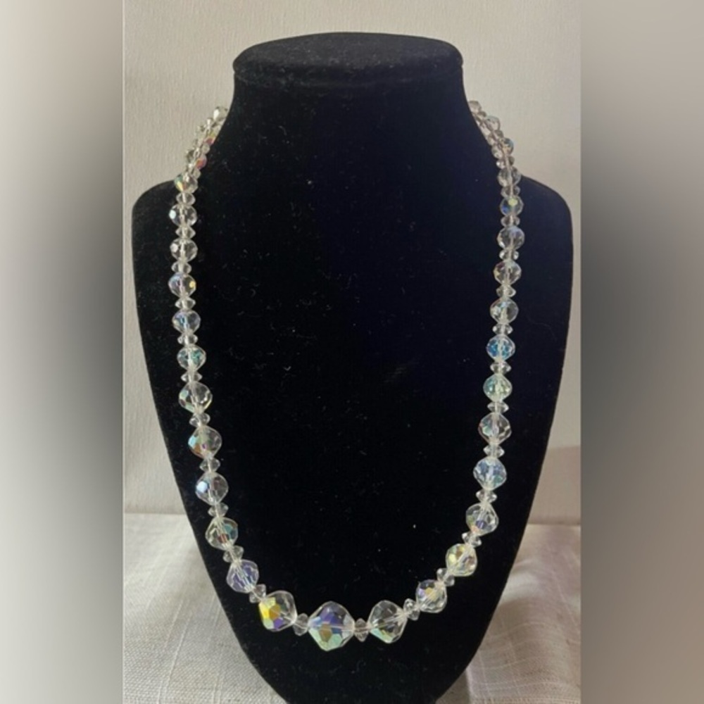 VTG iridescent AB glass Faceted Crystal Collar Beaded Graduated Necklace 24”..